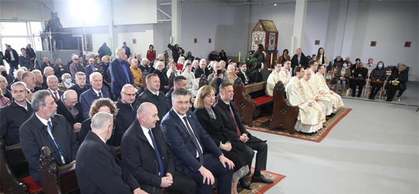 Plenković na Uskrsnoj misi: Važna poruka kršćanske solidarnosti
